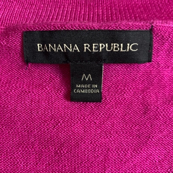 Banana Republic Women V-Neck Sweater Merino Wool Size Medium Fuschia Pink - Picture 6 of 7